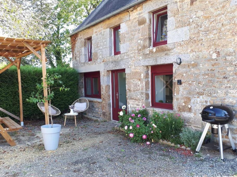 Le Gite De La Menuiserie Maisoncelles-la-Jourdan Екстериор снимка