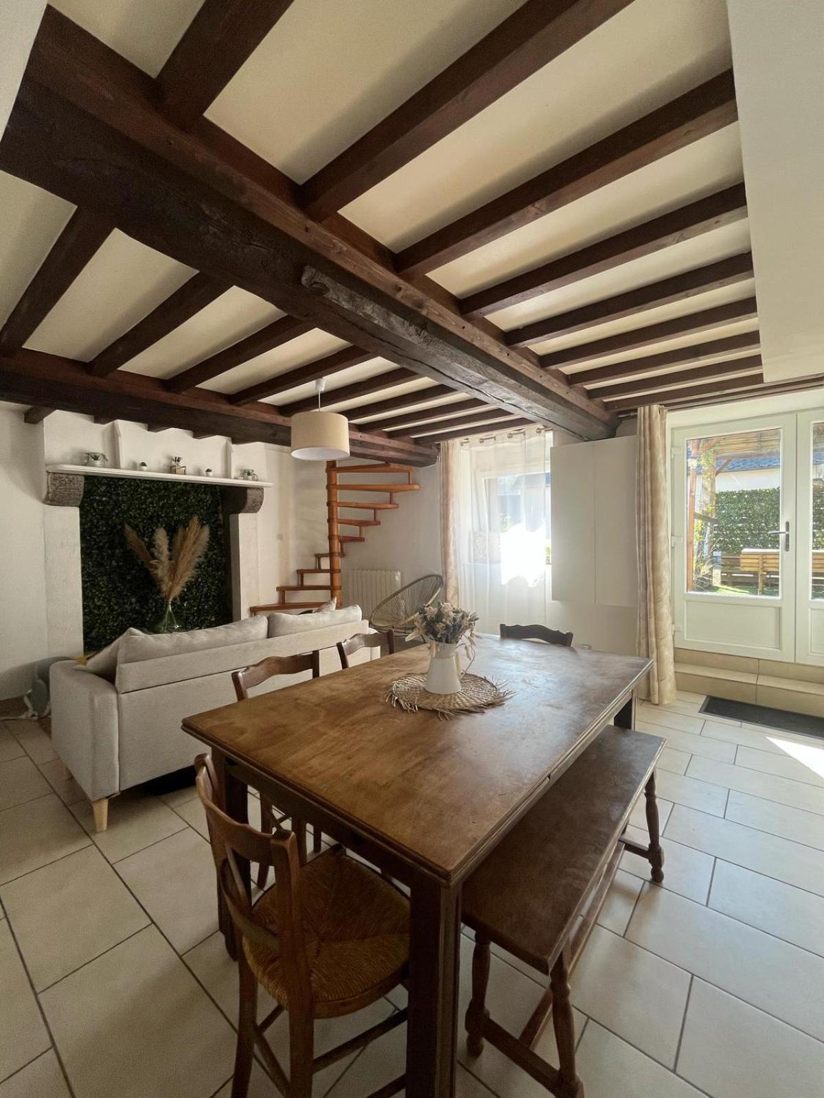 Le Gite De La Menuiserie Maisoncelles-la-Jourdan Екстериор снимка